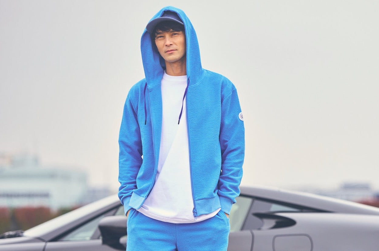 BUMPY LIGHT HOODIE