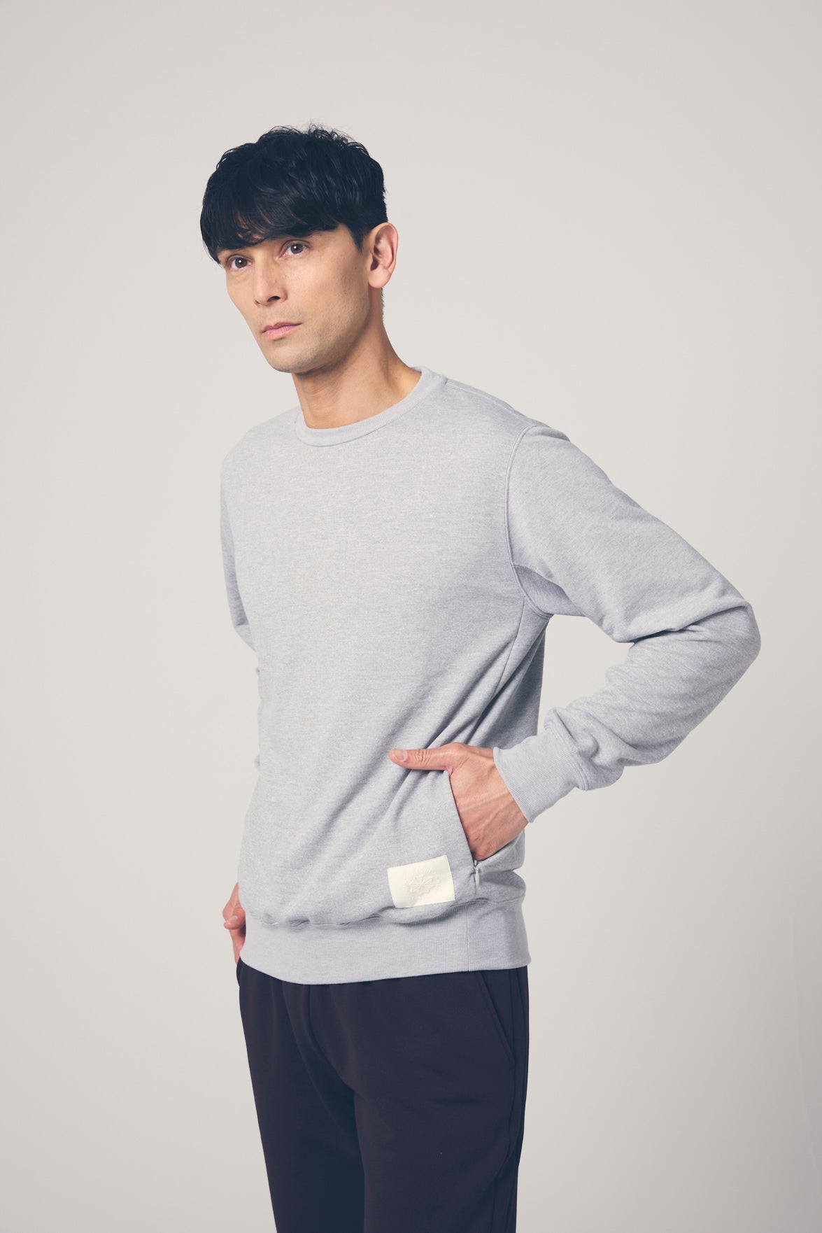 88 CREWNECK SWEAT