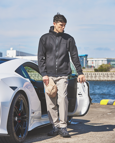 【再入荷】WIDE ZIP HOODIE【返品交換保証付き】