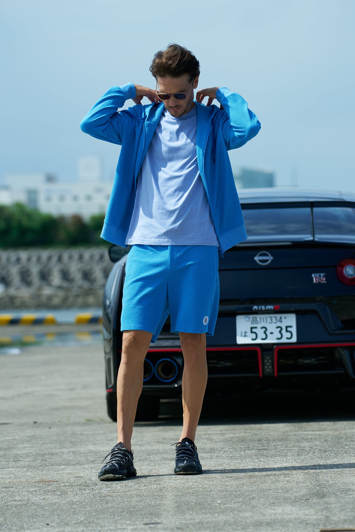 BUMPY LIGHT HOODIE|凹凸編み地・ジッパーポケット付・セットアップ対応|ドライブ・冷え対策・ユニセックス ...
