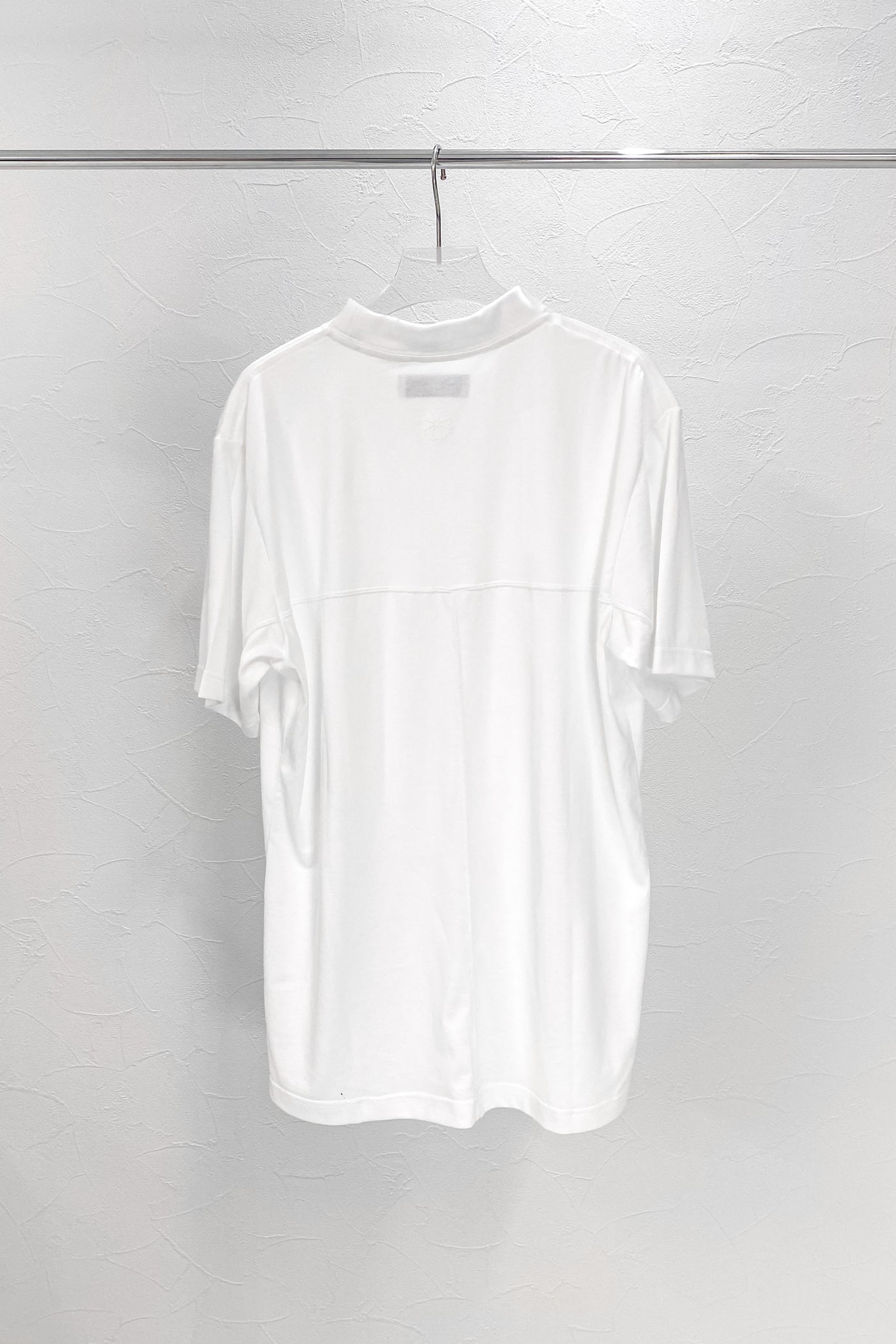 T-LINE MOCK NECK TEE